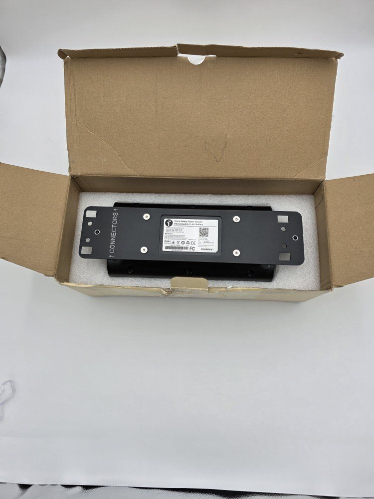 Main image 10