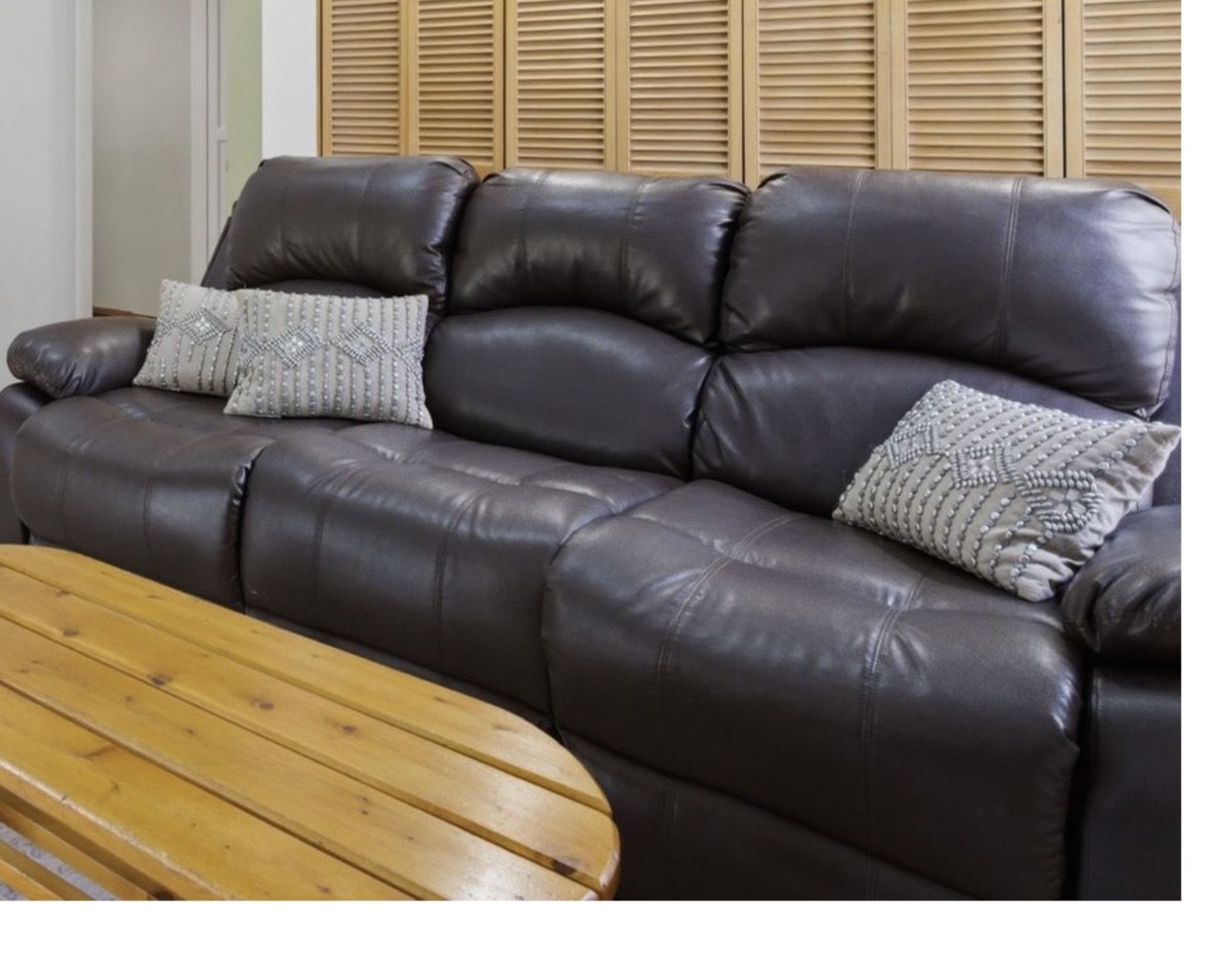Genuine Top-Grain Leather Reclining Sofa  – Excellent Condition!
