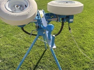 Jugs football machine
