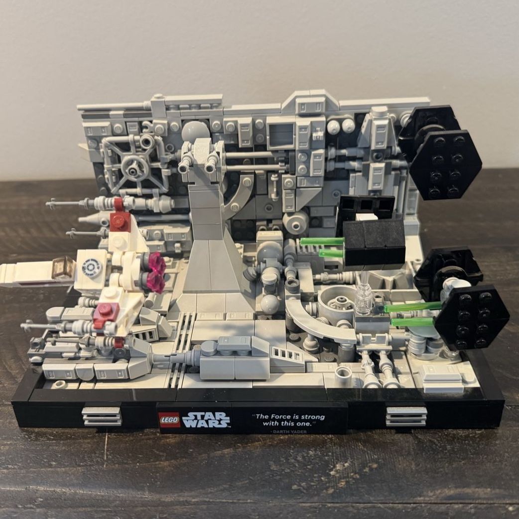 LEGO Death Star Trench Run Diorama 75329