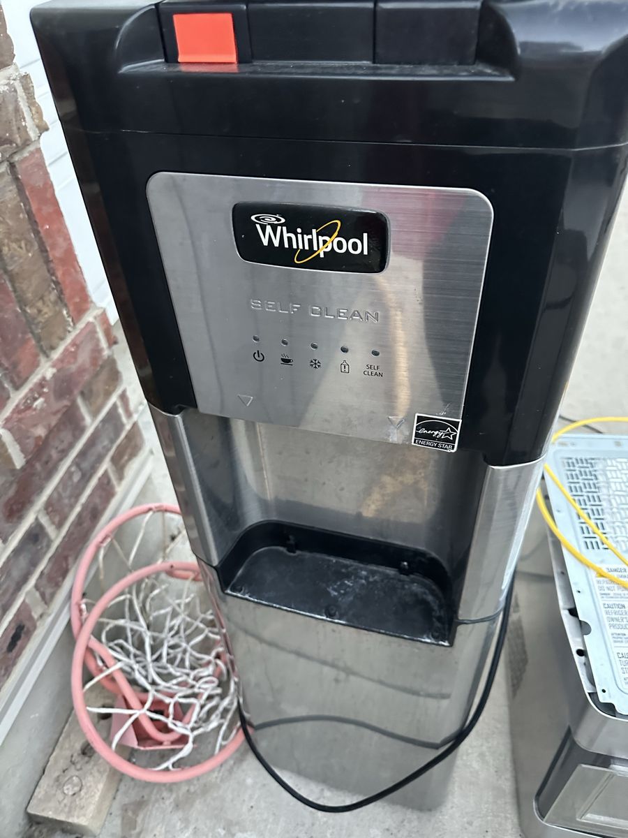 Whirlpool self clean water dispenser