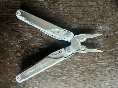 Leatherman Surge