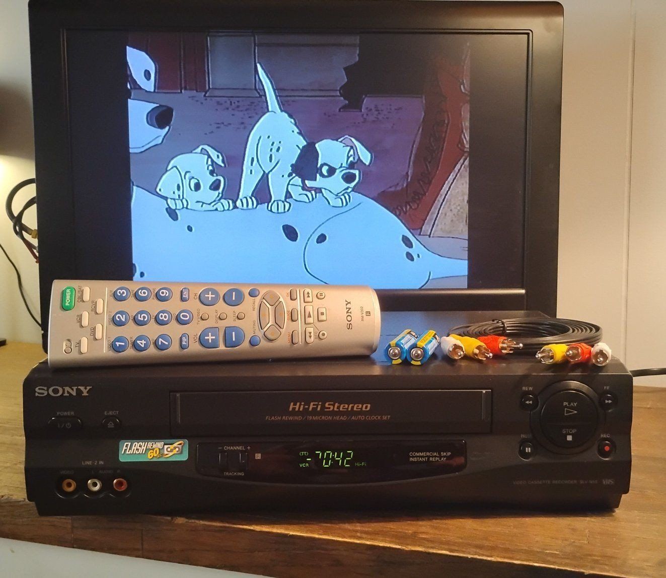 Sony VCR VHS video cassette player with remote