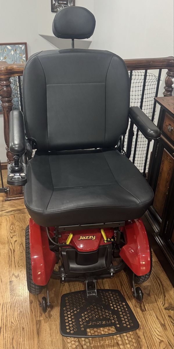 Pride Mobility Jazzy Elite HD Group 2 Heavy Duty Power Chair, Front Wheel Drive, Motorized Electric Wheelchair for Adults