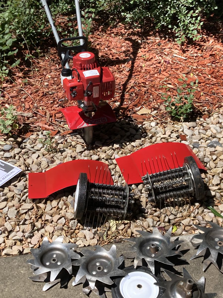 Garden rototiller - MANTIS 2-cycle gas garden tiller + many accessories. LESS THAN 20 HOURS RUN TIME