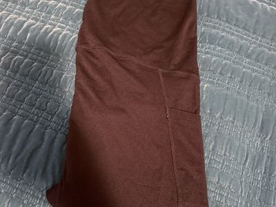 Time and Tru Maternity Leggings L (12-14) Black Nylon/Spandex Blend