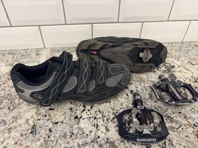 Specialized Women's Cycling Shoes with Shimano SPD Pedals - Size US 7