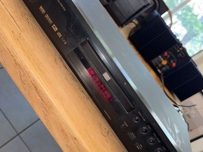 Denon DVD910 DVD Player. Works Well