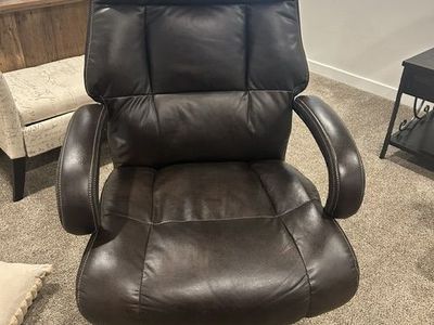 Nice office chair