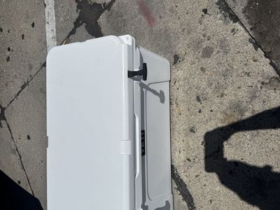 Yeti Tundra 75 Hard Cooler - White, New with Tags, Wildly Stronger, Keep Ice Longer