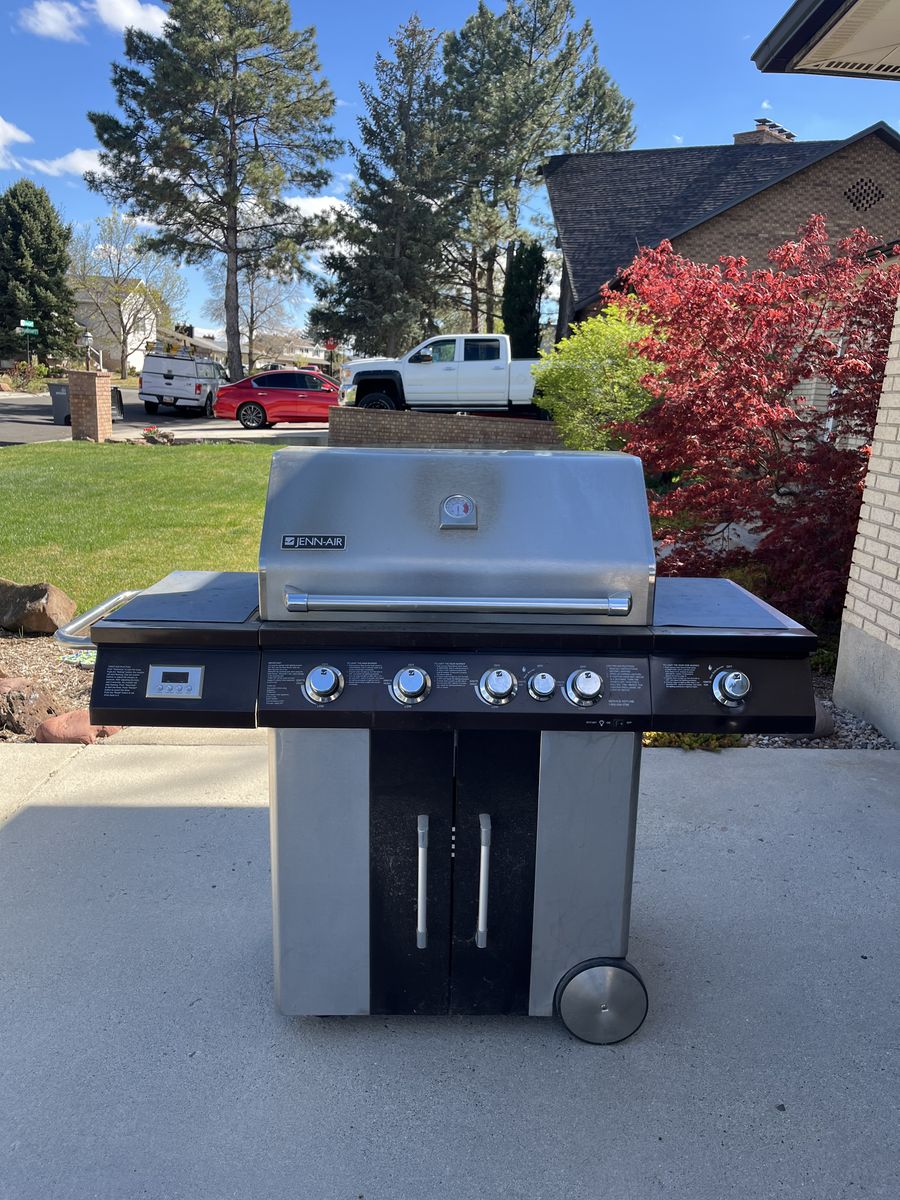 Jenn-Air Natural Gas Grill