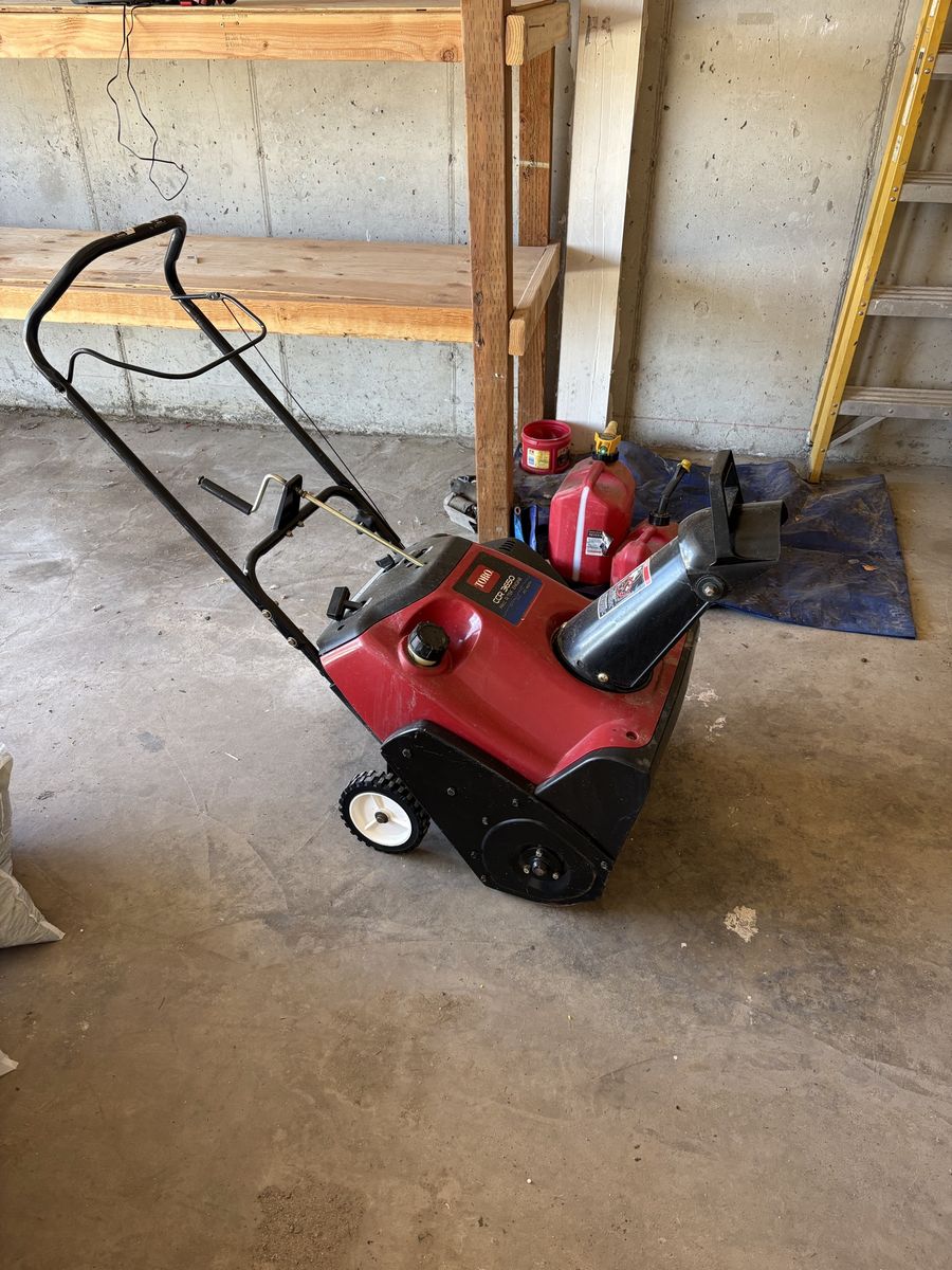 Toro CCR 3650 141cc R-TEK Engine 20" Width Snow Blower