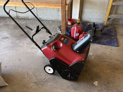 Toro CCR 3650 141cc R-TEK Engine 20" Width Snow Blower