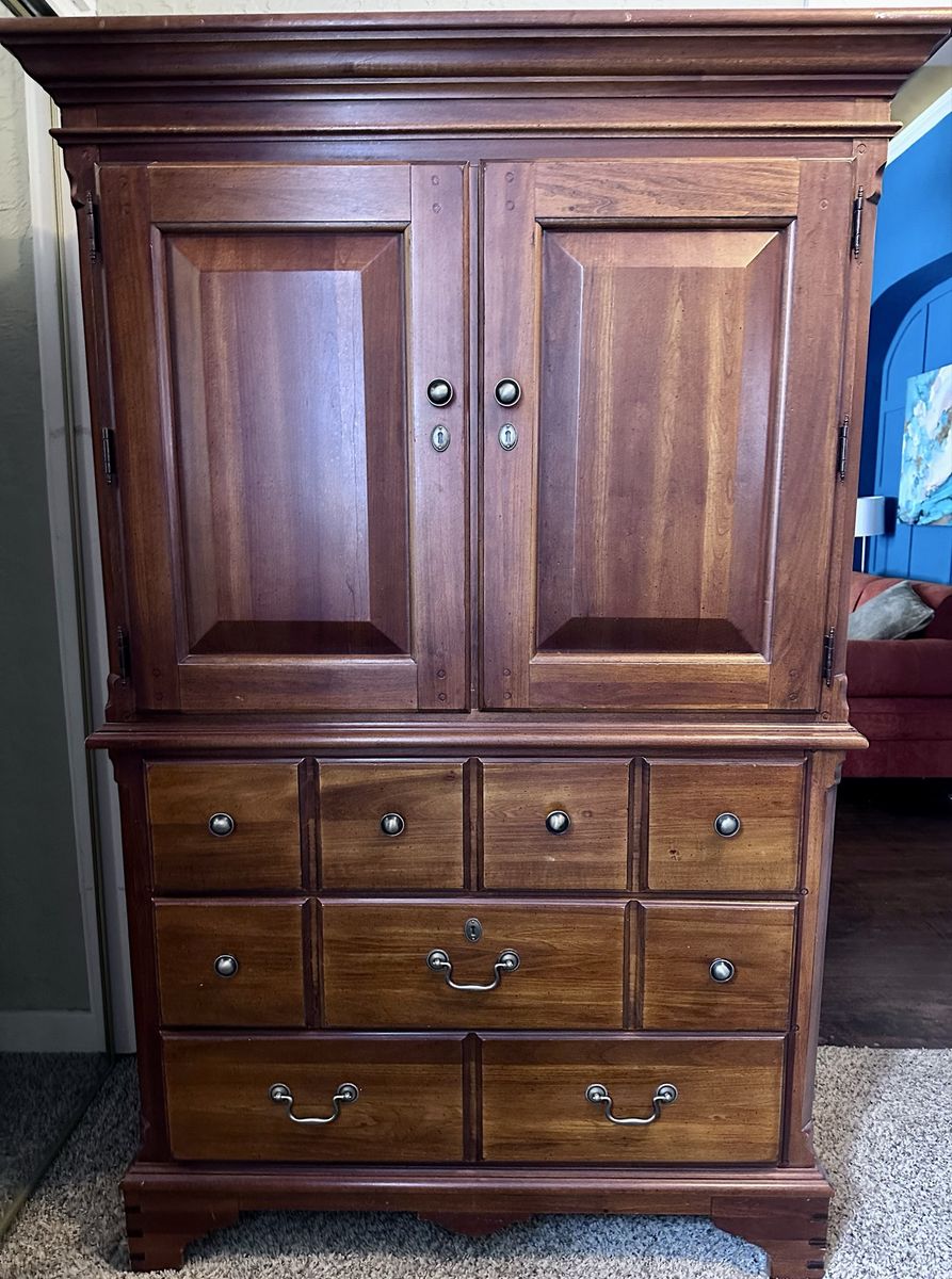 Armoire