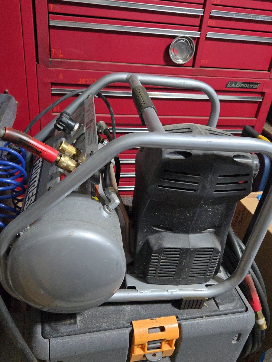 Main image 7