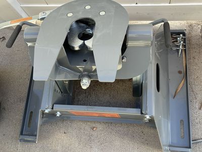 B&W Patriot 16K 5th Wheel Hitch RVK3200