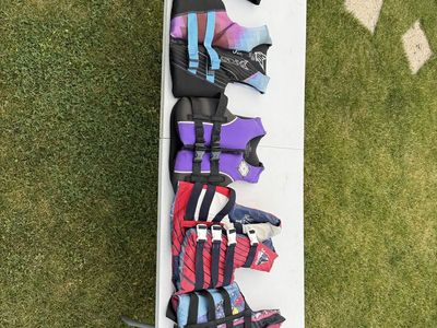 Adult Life Vests/ Jackets