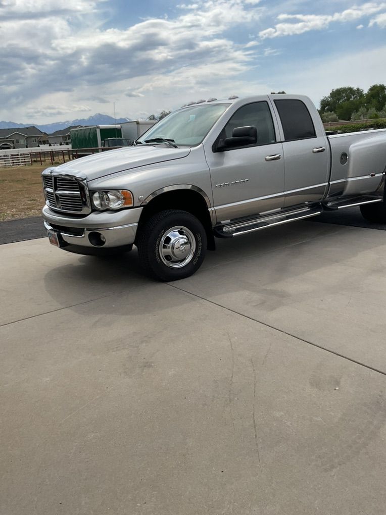 2004 Dodge Ram 3500 SLT