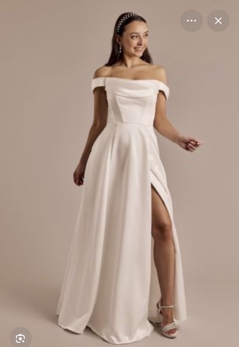David’s Bridal Cowl Neckline Satin Wedding Dress STYLE# AI10020990 Size 14 Unworn and Unaltered