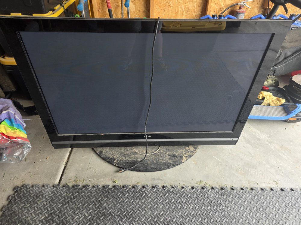 50 inch LG TV - Black, Flat Screen Television - Used - works