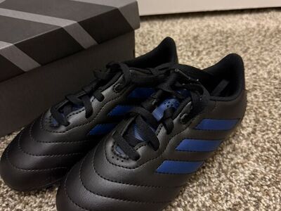 Adidas Soccer Shoes Size 1