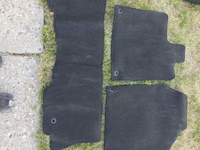 Black Universal Carpet Car Floor Mats - Set of 4, Durable All-Weather Vehicle Protection