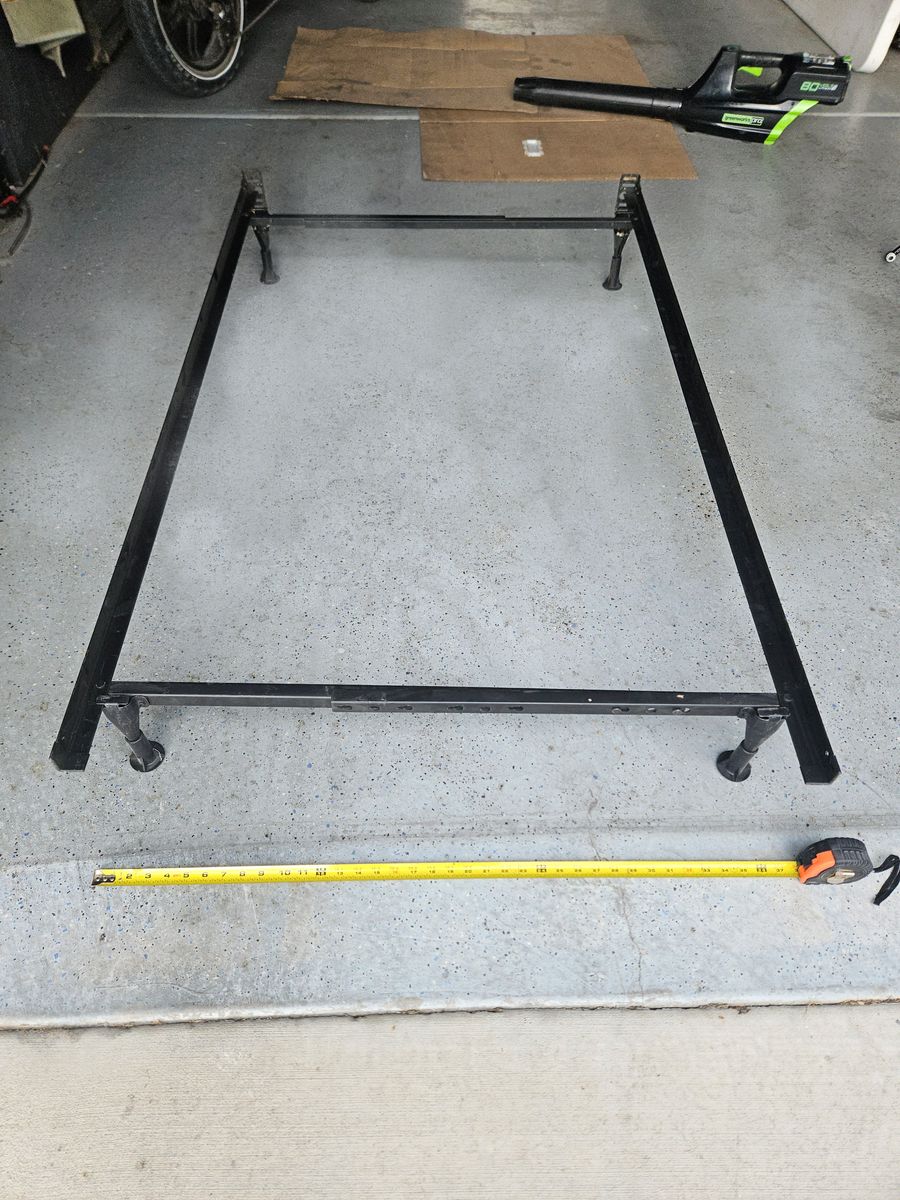 Twin / Full mattress frame