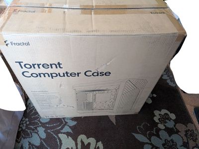 Fractal Torrent ARGB case, Razer Huntsman V3 Pro TKL 8Khz keyboard, Corsair Scimitar Elite Wireless SE mouse