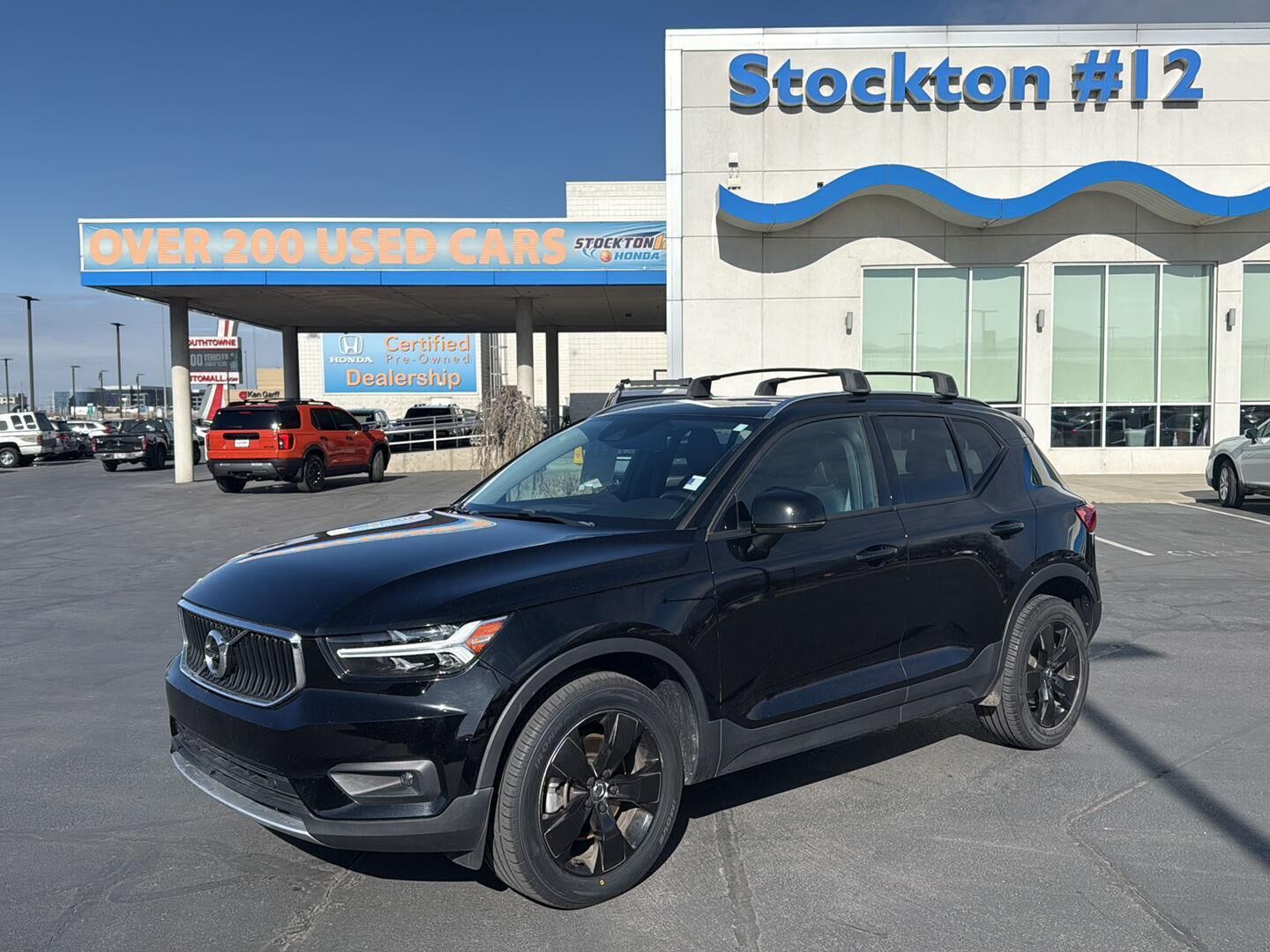 2021 Volvo XC40 Momentum