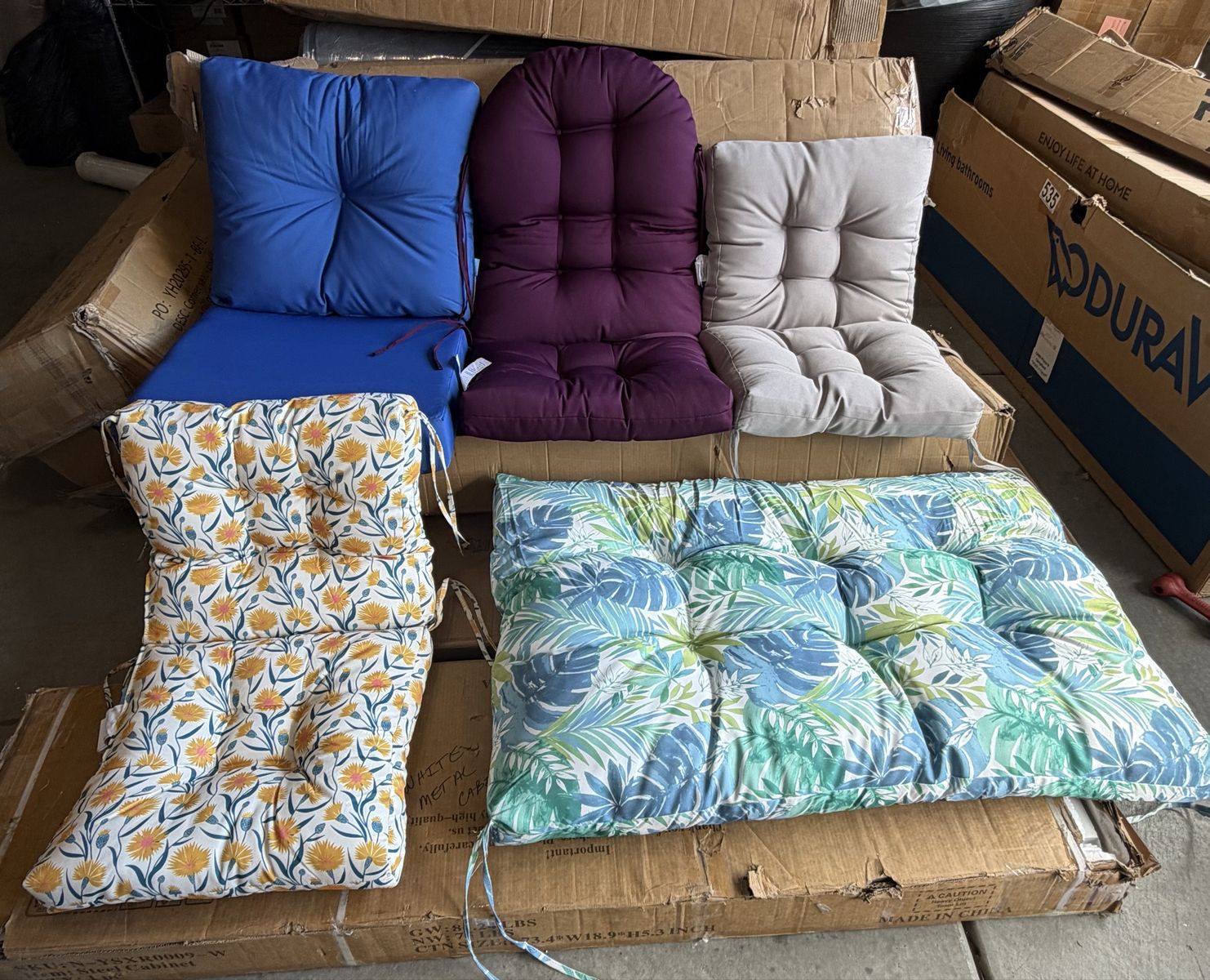 Random cushions