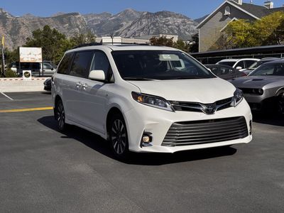 2019 Toyota Sienna XLE