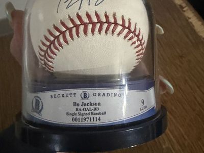 Bo Jackson Signed Baseball - Beckett Graded 9 AUTO RA-OAL-BB Single Signed Baseball 0011971114