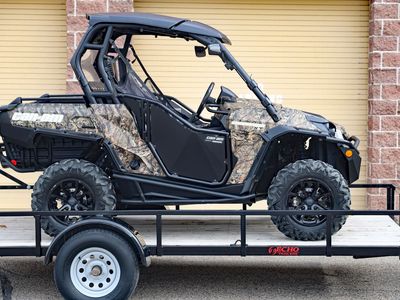 2017 Can-Am Commander XT 1,000 with Trailer