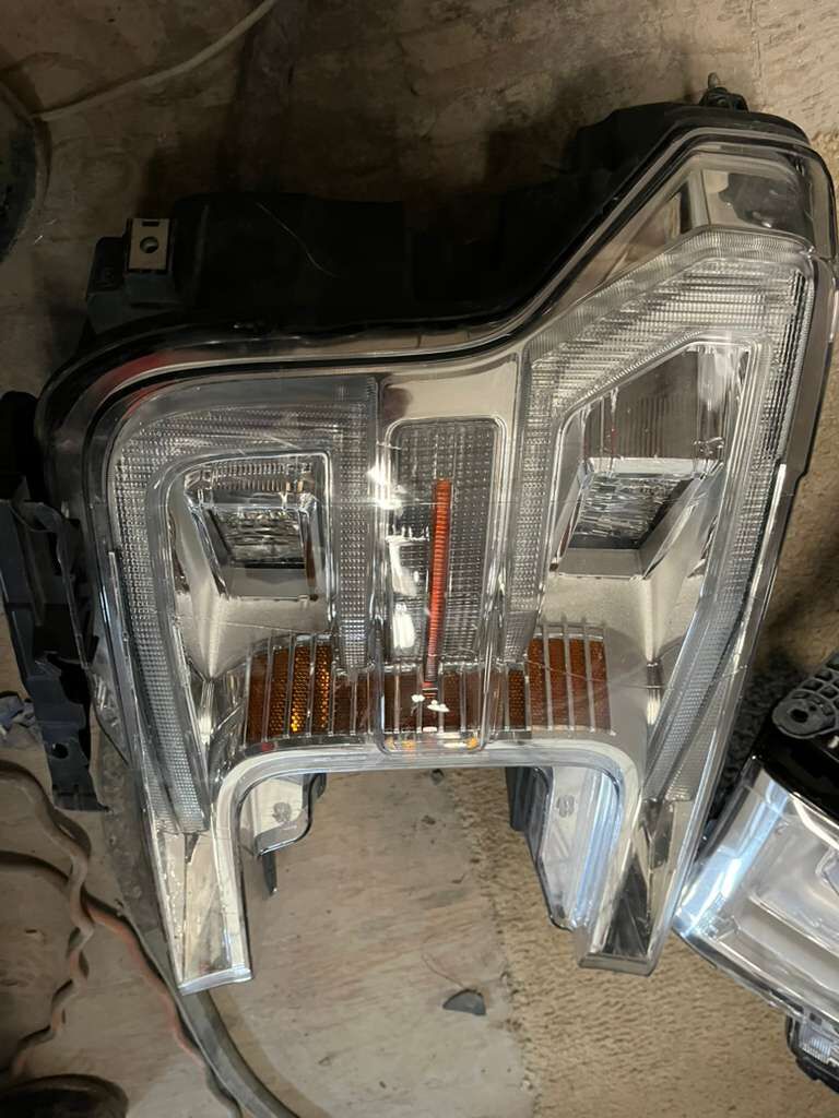 JL3413E014AR | 2018 - 2020 Ford F-150 Passenger headlight