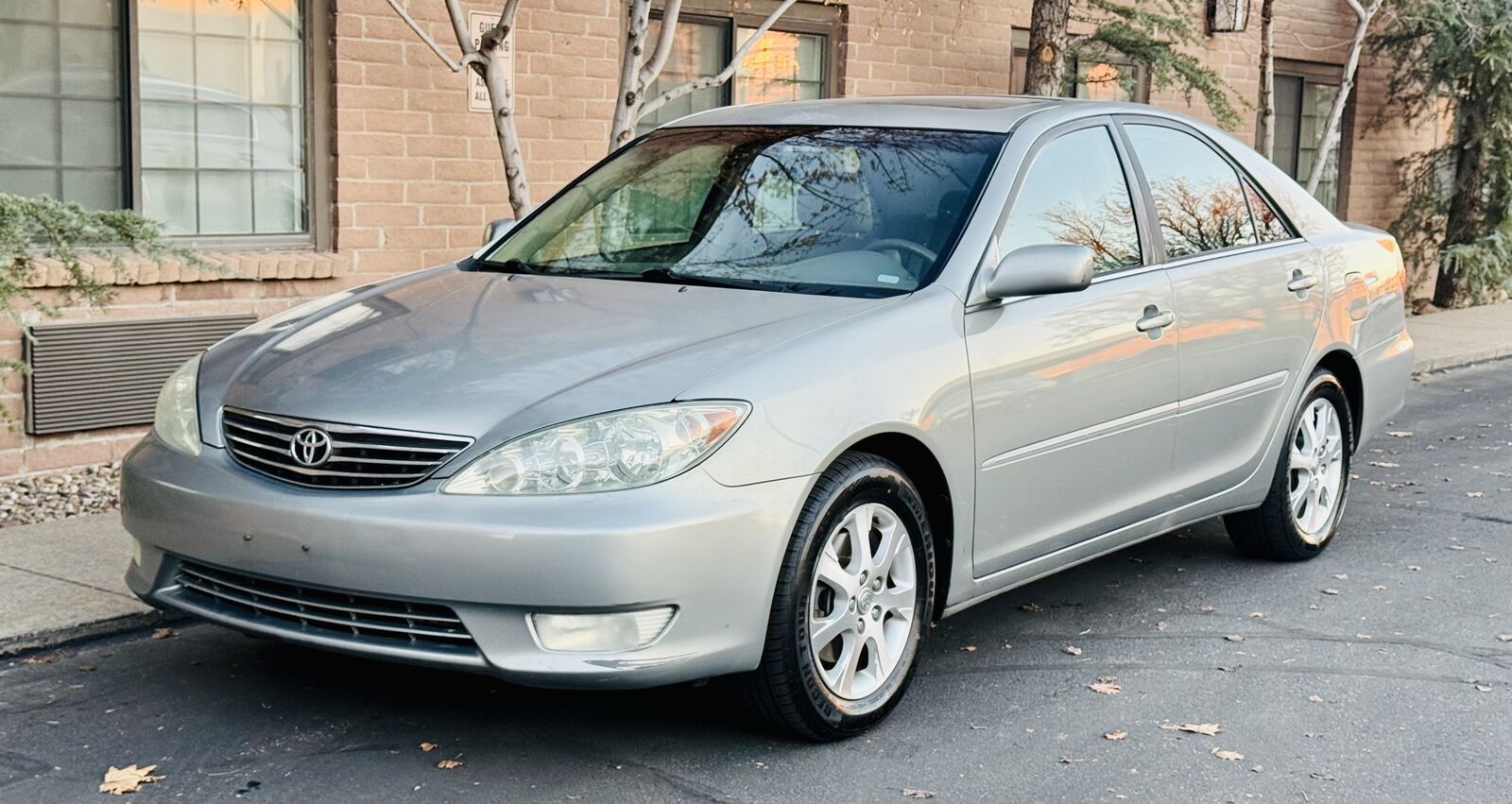 2006 TOYOTA CAMRY XLE V6