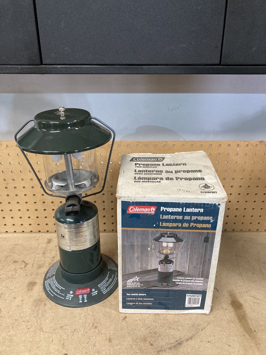 Coleman lantern