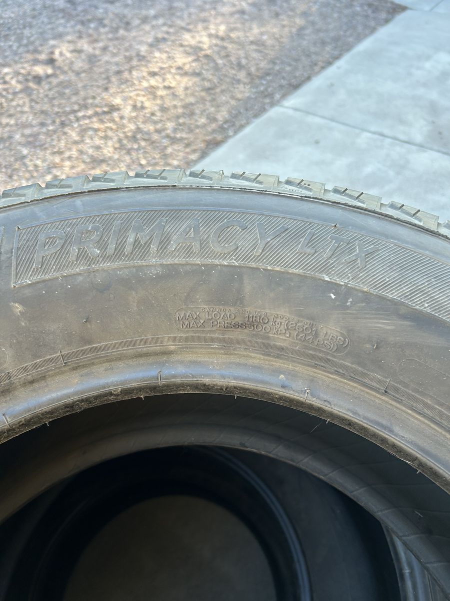 Suv/Truck Tires 265/65R18