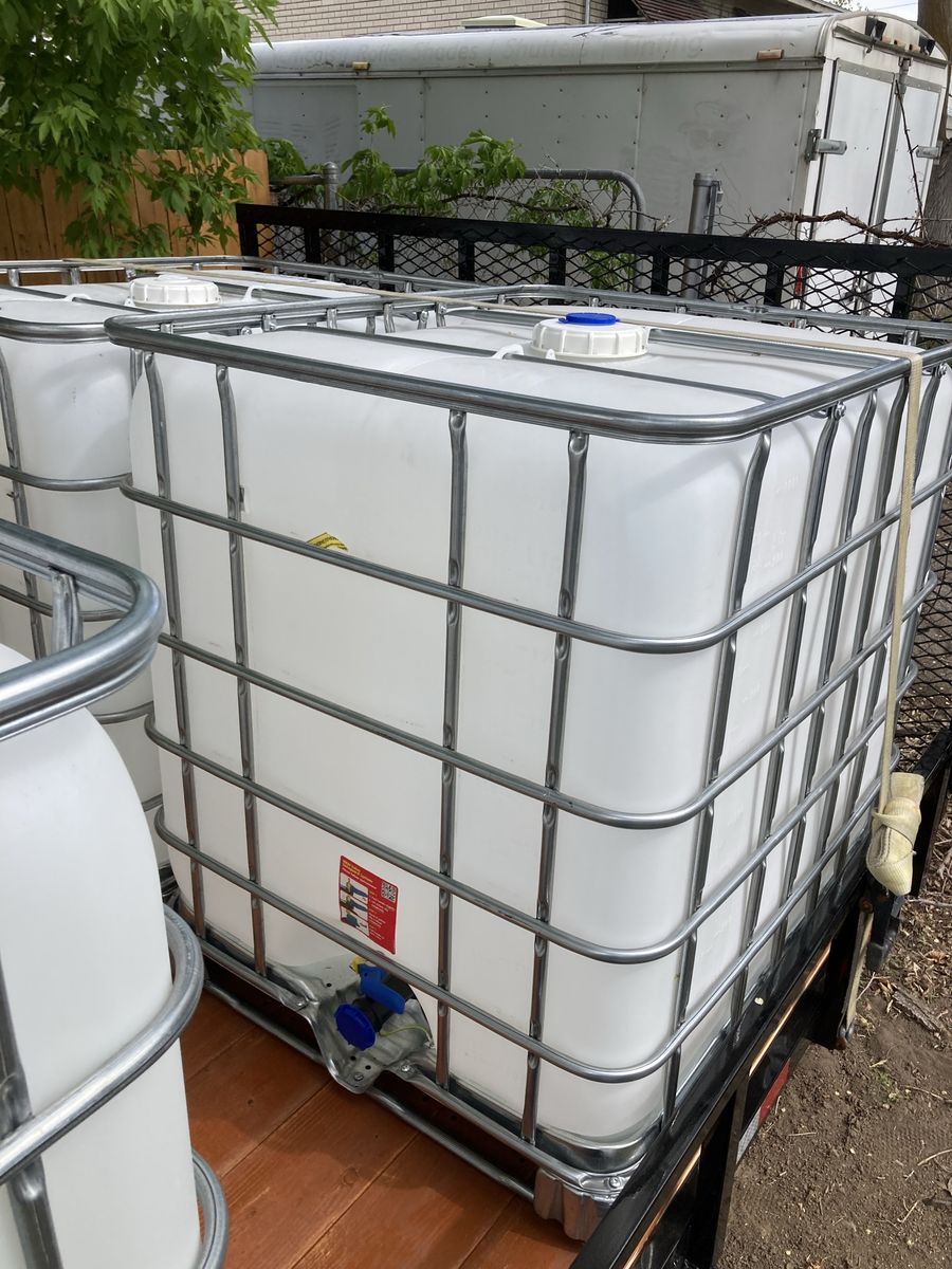 275 Gallon Water Storage Tote Container