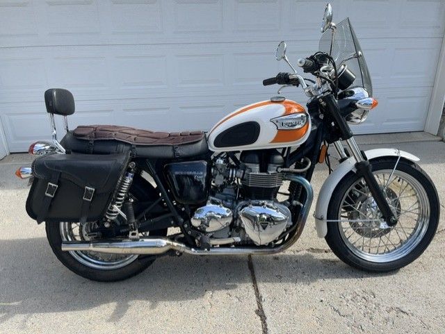 Triumph Bonnevile T100