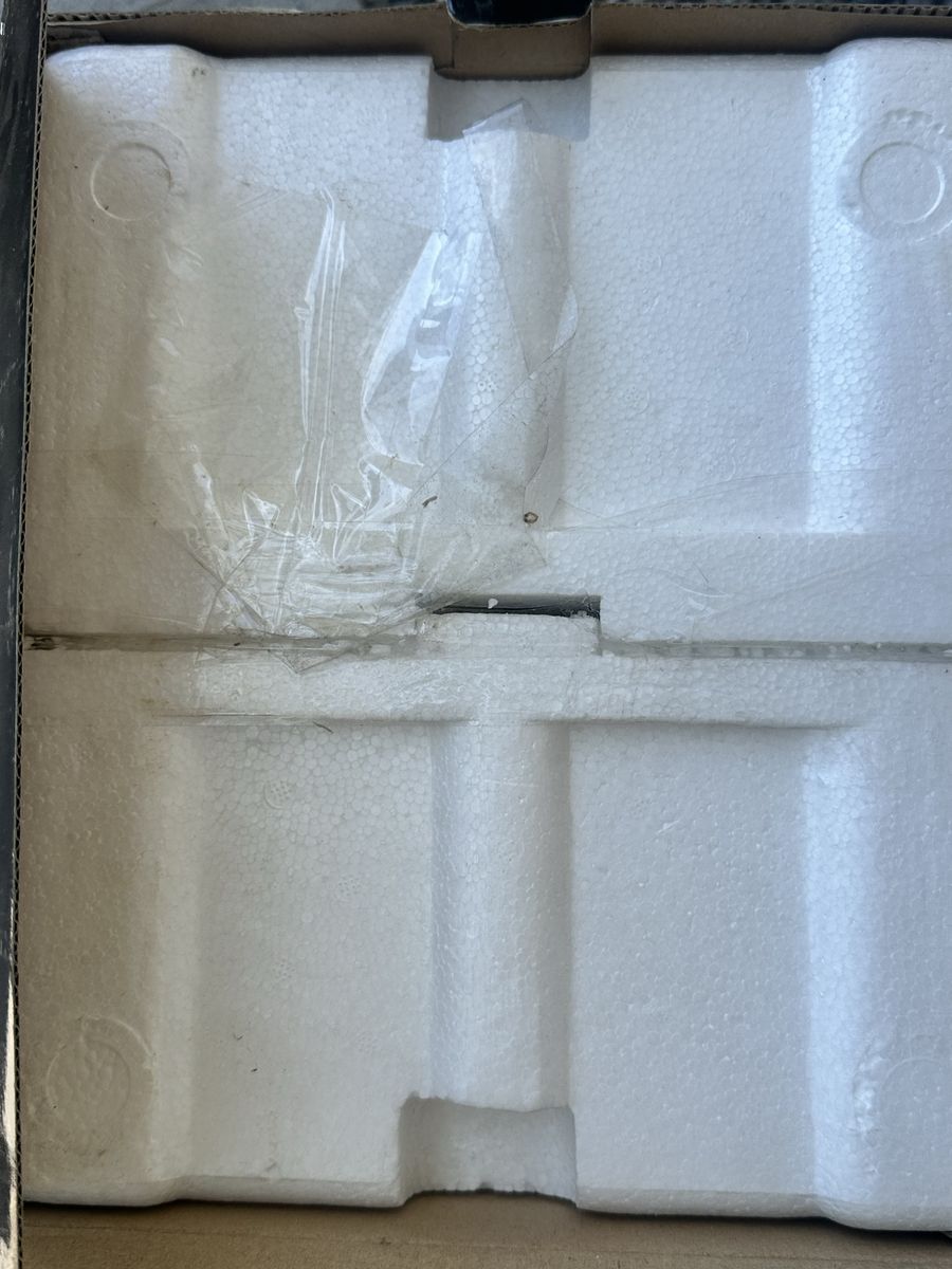 Main image 3
