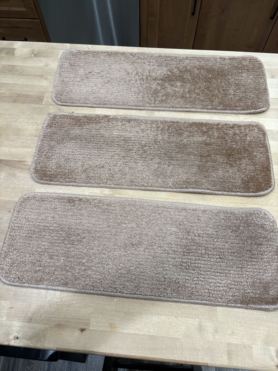 Carpet for stair treads