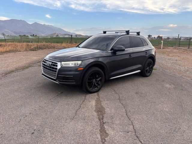 2020 Audi Q5 quattro Titanium Premium 45 TFSI