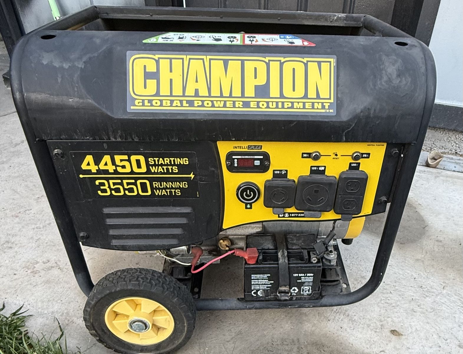 Champion 4450/3550 Watt Portable Generator Model 100433