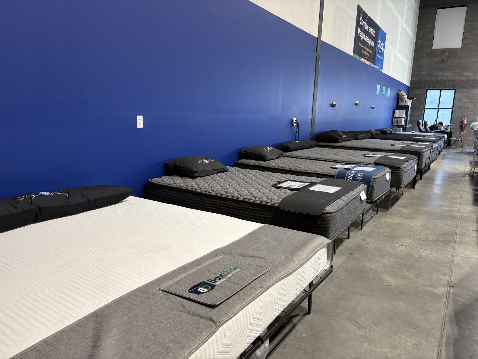 CLOSEOUT MATTRESS WAREHOUSE
