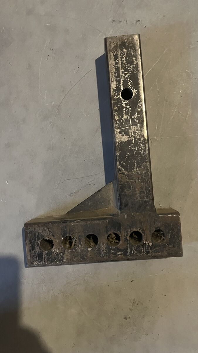 Hitch riser truck trailer