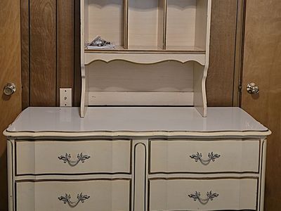 Vintage: 4-piece Sears Dixie Dresser w/ Shelf