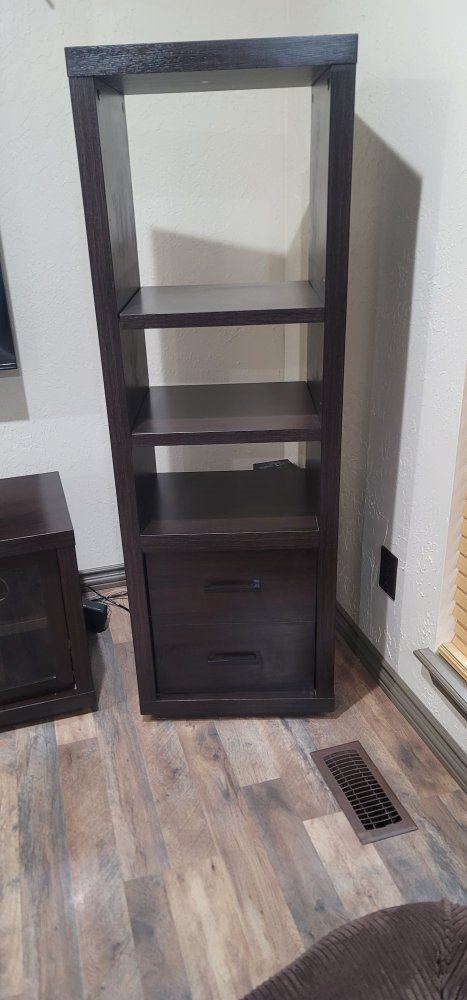 2 Bookcase's