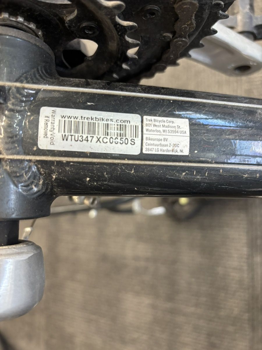 2024 TREK BICYCLE MODEL FX1 WITH A 3X7 DRIVERTAIN MEDIUM FRAME #WCP039467