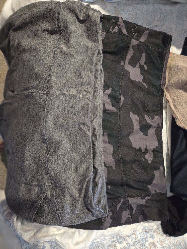 Avia Women's XXXL (22) Camouflage & Gray Athletic Leggings with Pockets