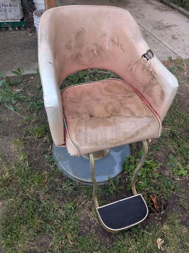 Barber's chair